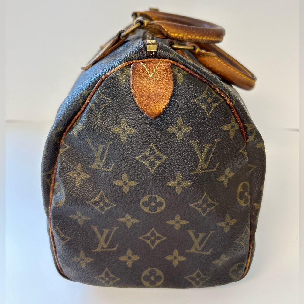 Louis Vuitton Monogram Speedy 30 - Picture 8 of 16